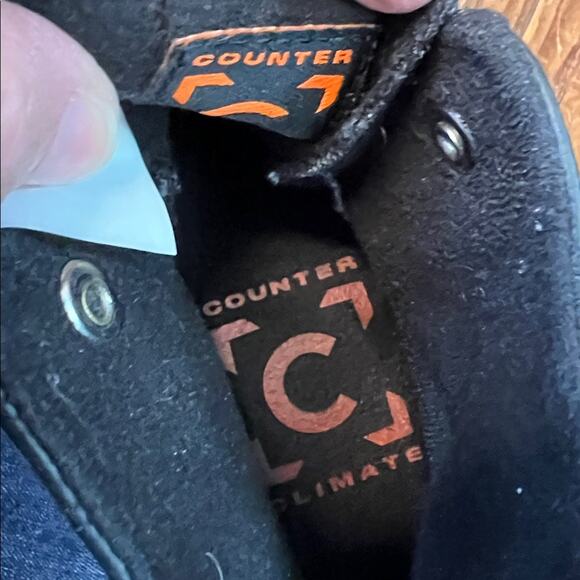 Women’s Converse leather shoe winter climate Black Chuck Taylor High-Top shoe - Picture 6 of 7